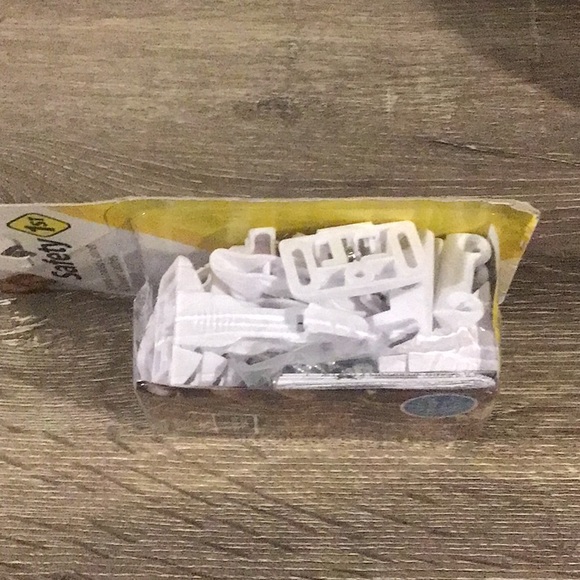 10 Latches Spring loaded CABINET & DRAWER LATCHES NEW - Picture 4 of 6